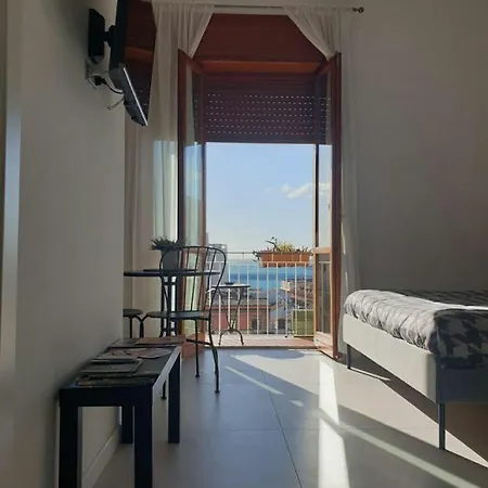 Oasi Al Centro Con Parcheggio Panzió 4*